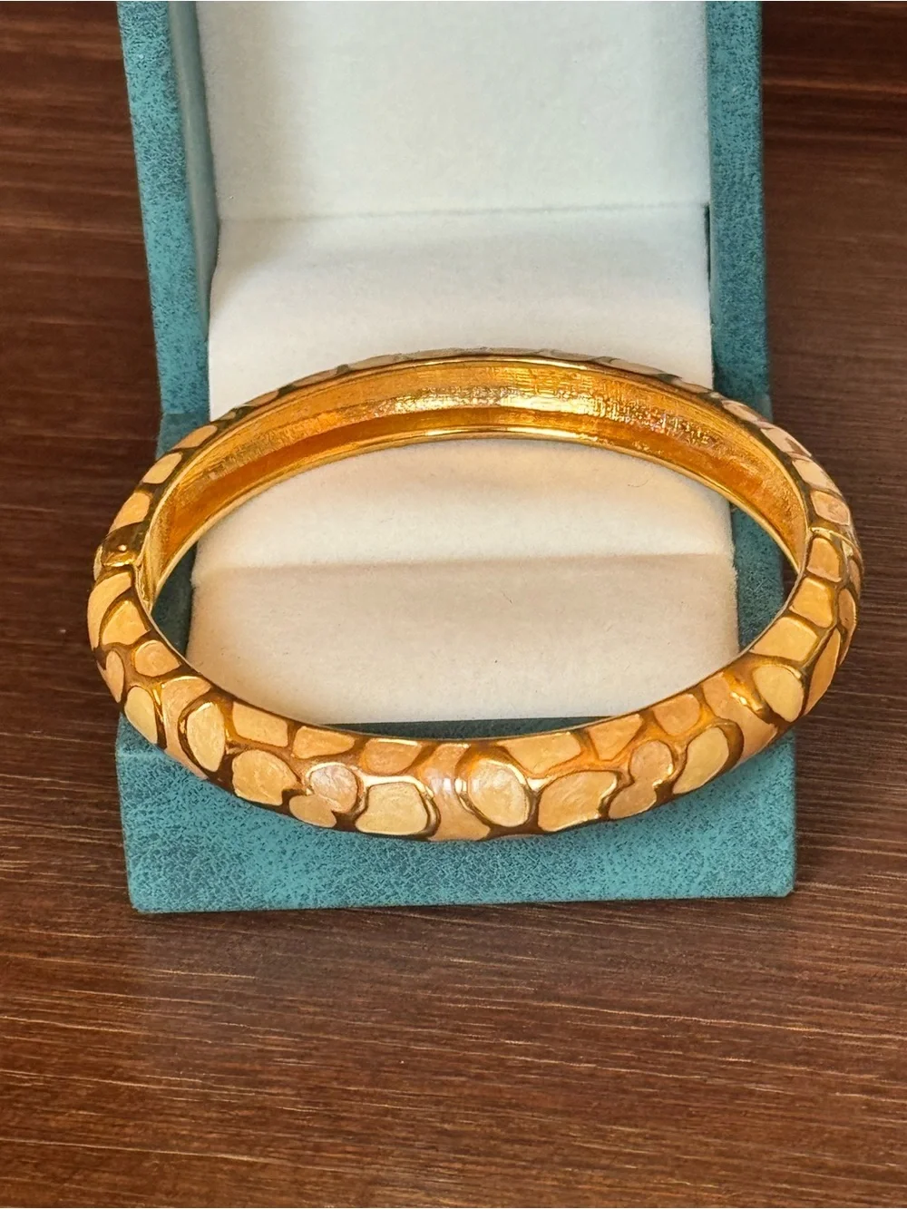 Vtg Joan Rivers Peach Enamel Bangle Gold Tone Cobblestone Animal Print Bracelet